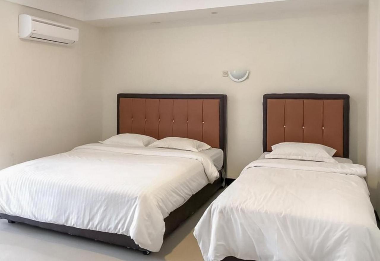 New Gentala Hotel Medan Luaran gambar