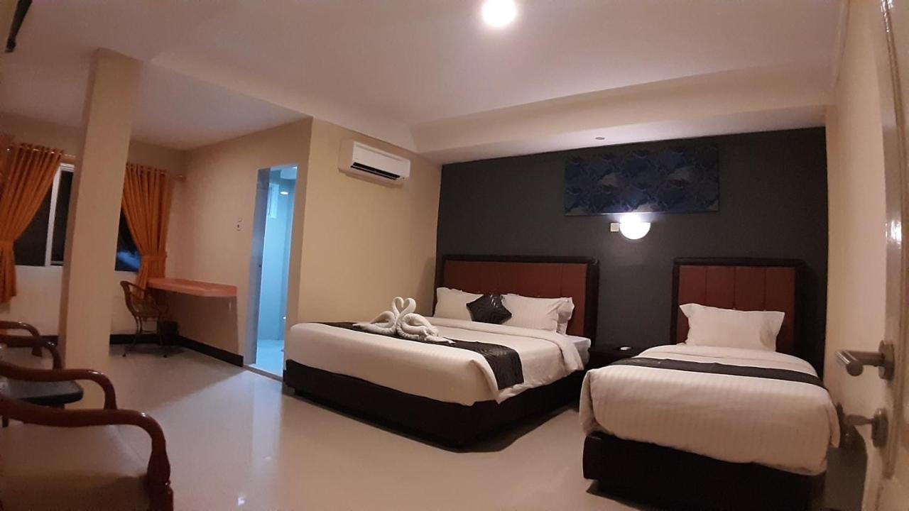 New Gentala Hotel Medan Luaran gambar